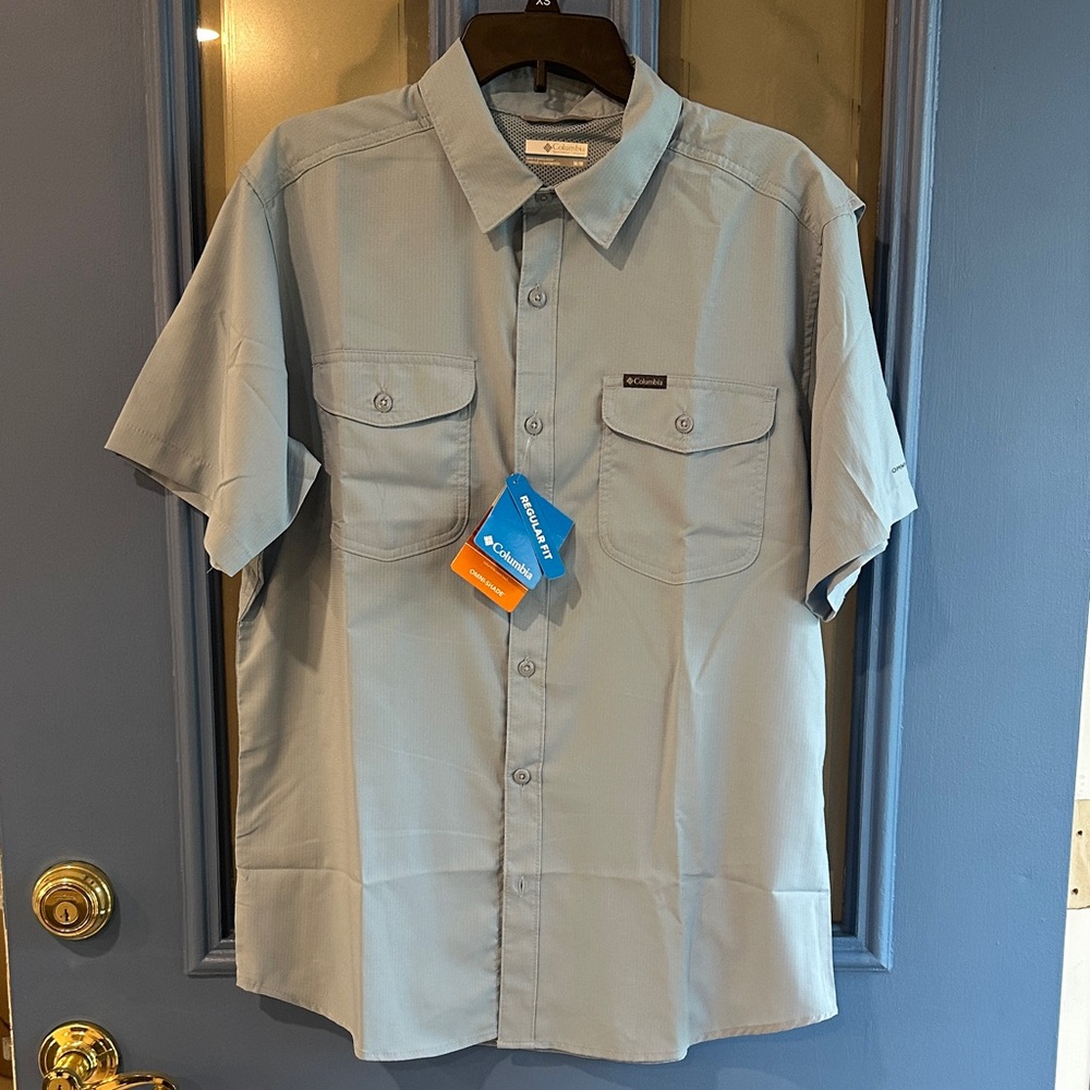 Columbia Men's Sky Blue Casual Button Down Shirt NWT
